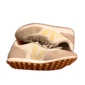 Veja Rio Branco Alveomesh and Suede Women's Trainers in Natural Size 9